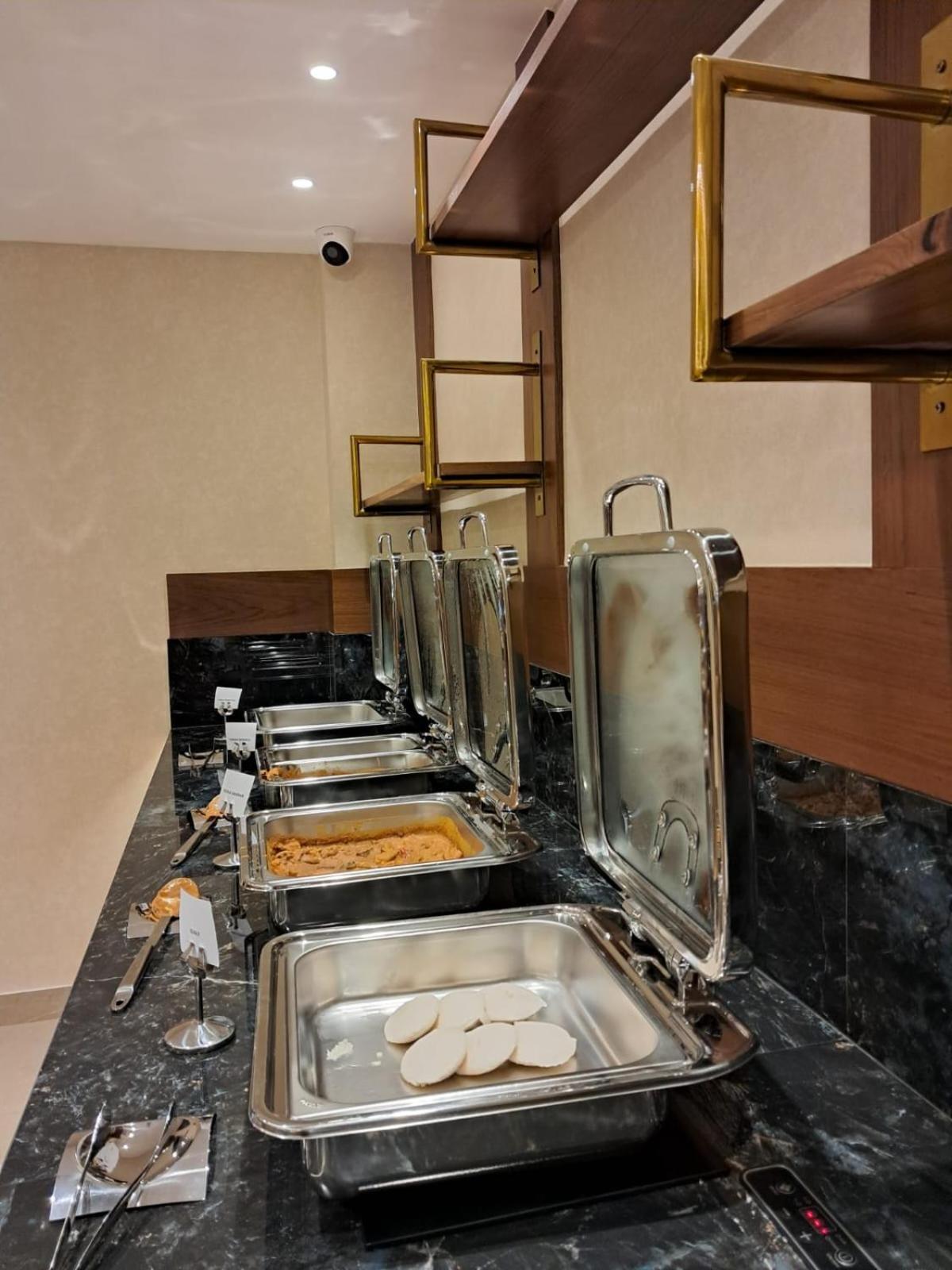 Kowju Airport Hotel Calicut Kondotty Экстерьер фото